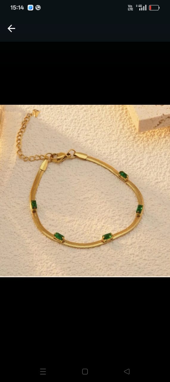 Emerald serpentine bracelet