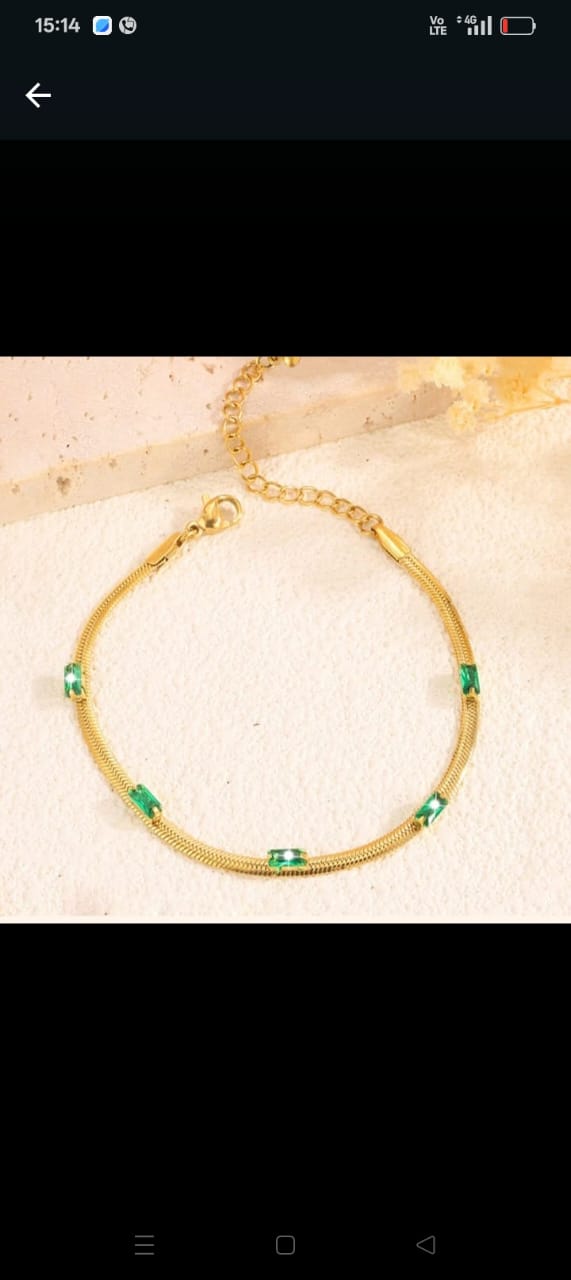 Emerald serpentine bracelet