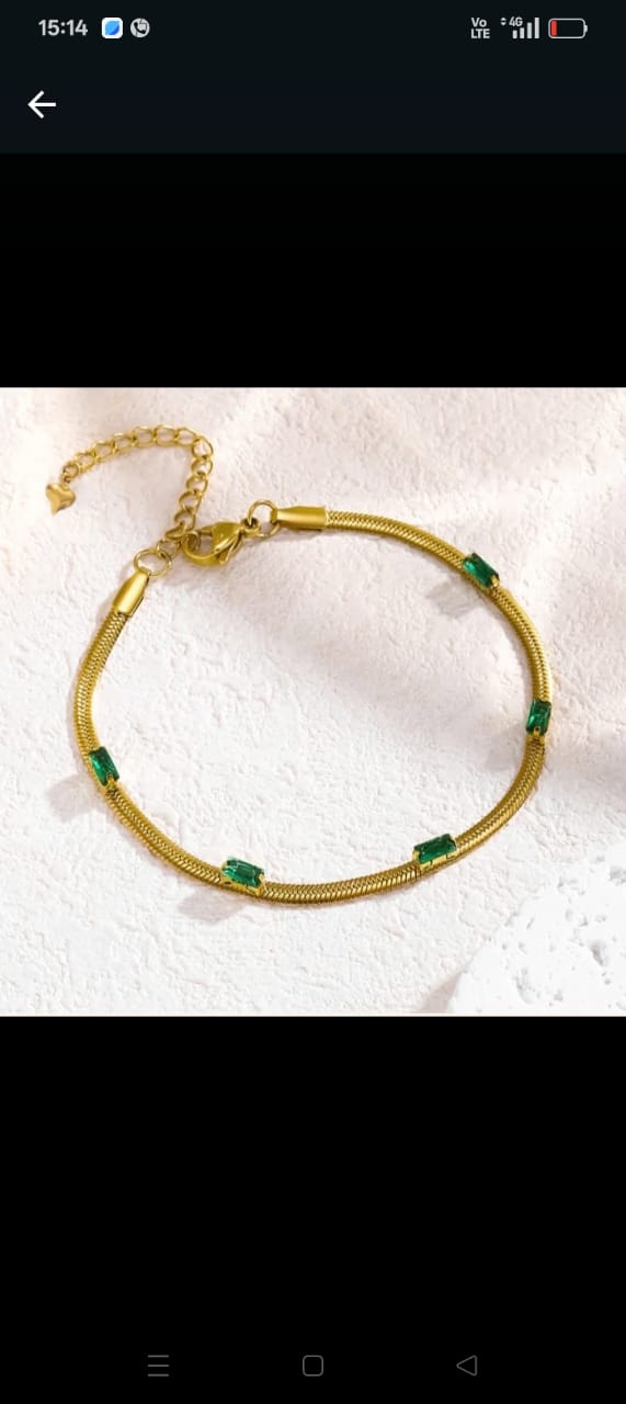 Emerald serpentine bracelet