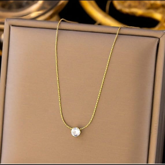 solitaire pendant necklace