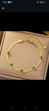 Emerald serpentine bracelet